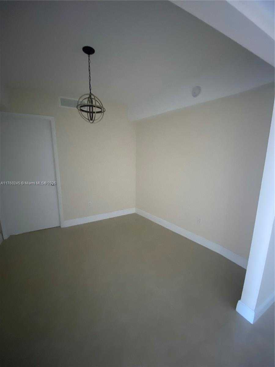 Small Image of 1800 SOUTH OCEAN DR #2009, Hallandale Beach Number 4