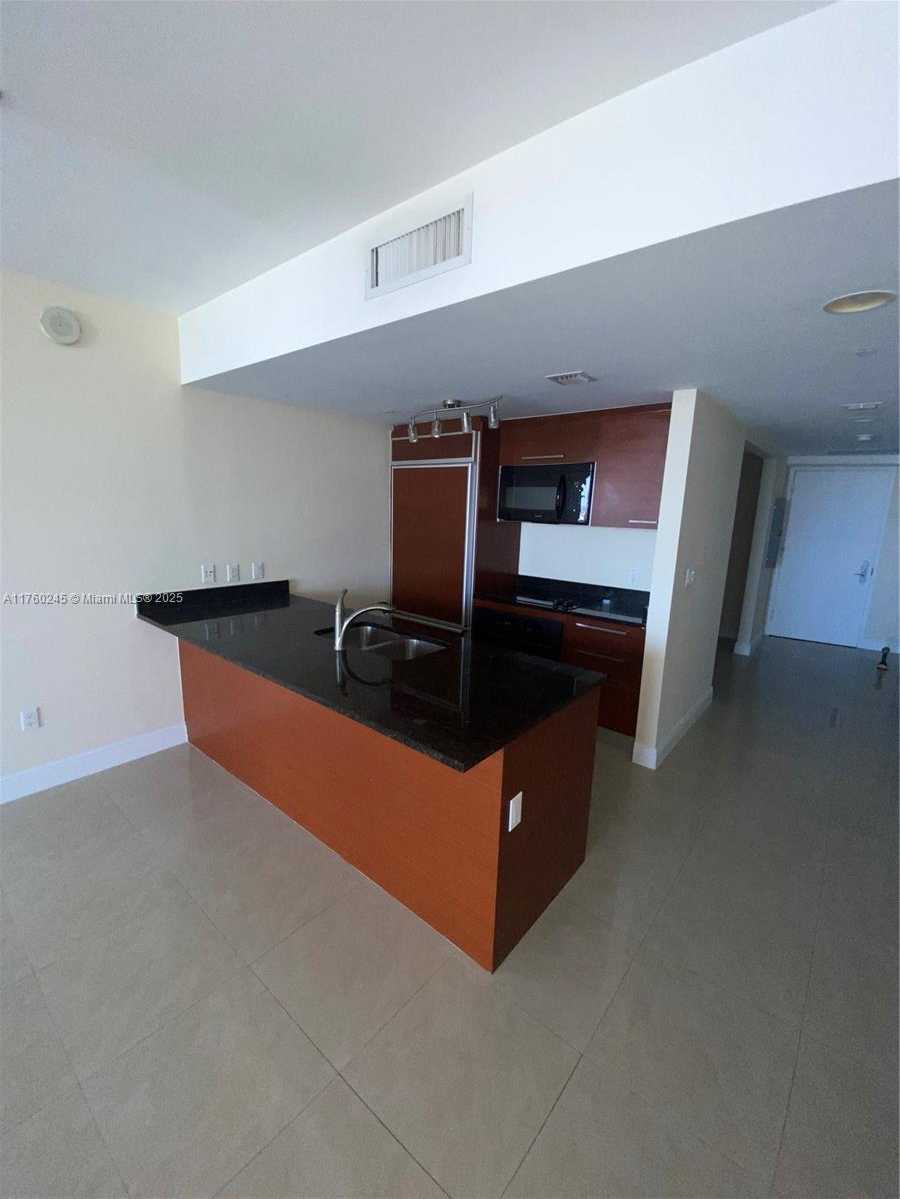Small Image of 1800 SOUTH OCEAN DR #2009, Hallandale Beach Number 5