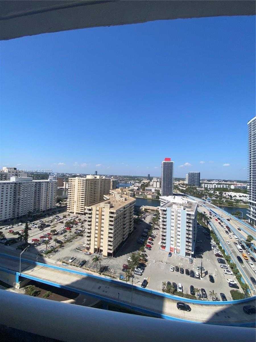 Small Image of 1800 SOUTH OCEAN DR #2009, Hallandale Beach Number 8