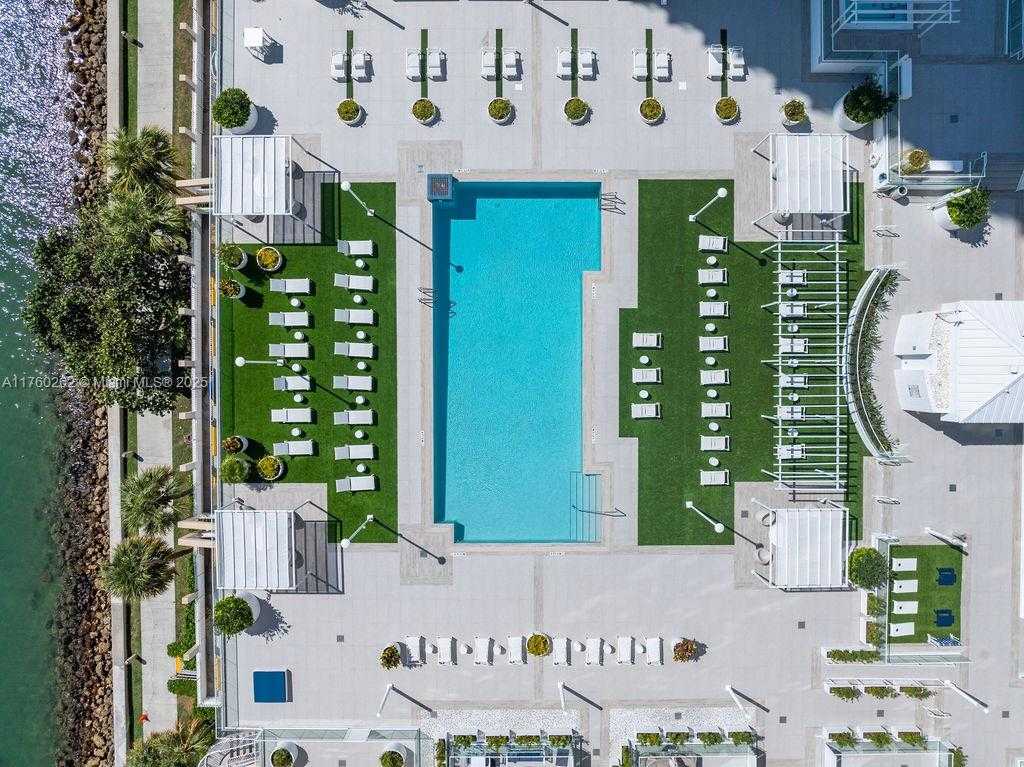 Small Image of 770 CLAUGHTON ISLAND DR #2111, Miami Number 19