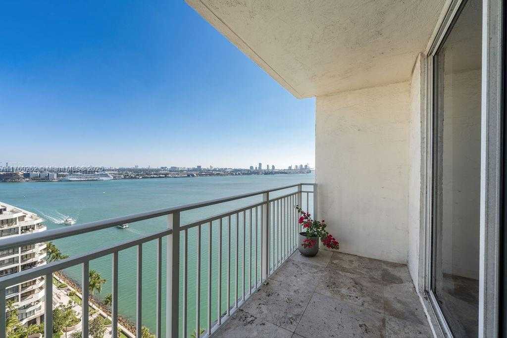 Small Image of 770 CLAUGHTON ISLAND DR #2111, Miami Number 2