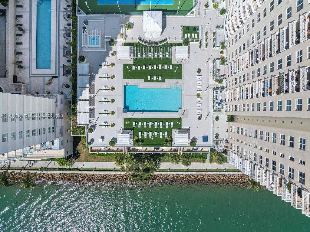 Small Image of 770 CLAUGHTON ISLAND DR #2111, Miami Number 20