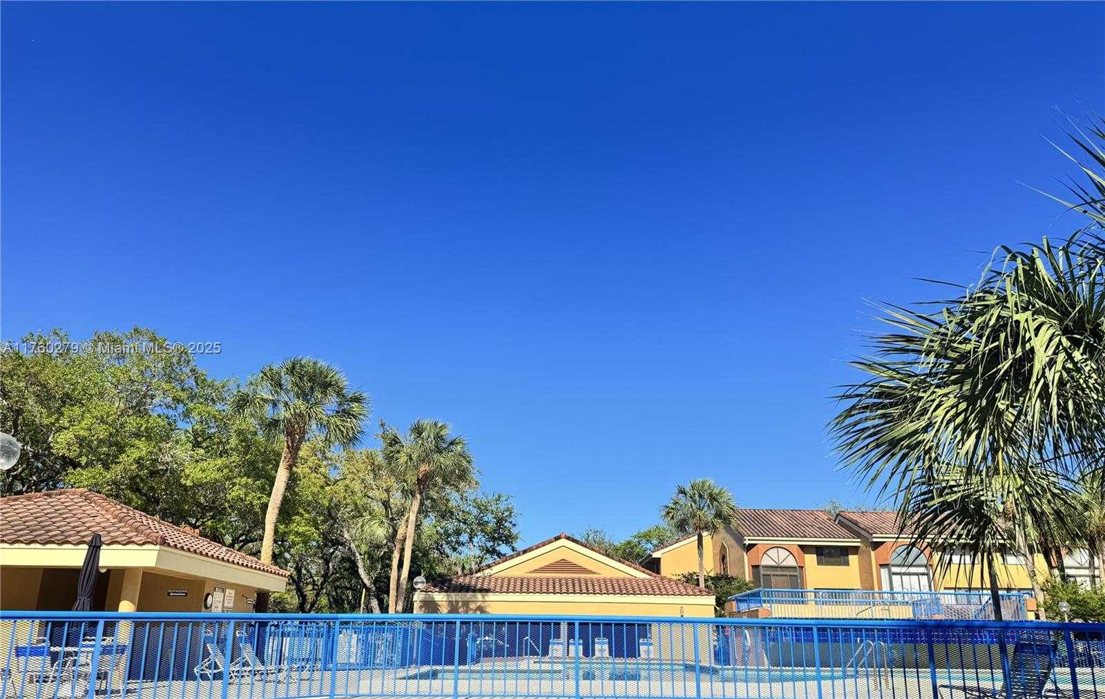 Small Image of 15525 MIAMI LAKEWAY N #102, Miami Lakes Number 20