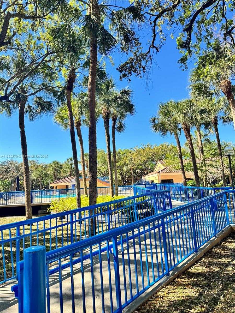 Small Image of 15525 MIAMI LAKEWAY N #102, Miami Lakes Number 22
