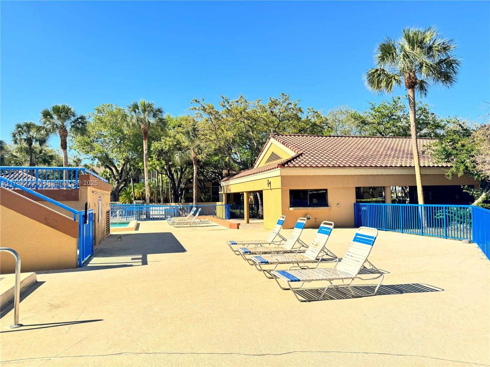 Small Image of 15525 MIAMI LAKEWAY N #102, Miami Lakes Number 24