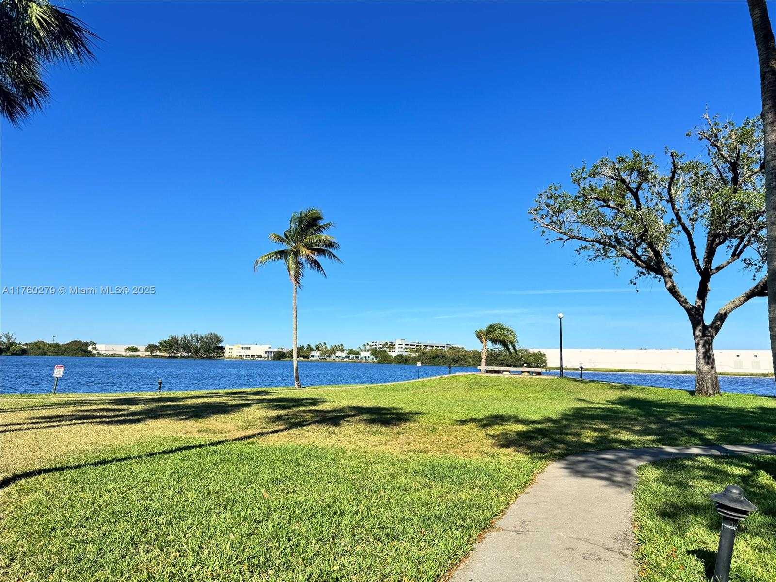 Small Image of 15525 MIAMI LAKEWAY N #102, Miami Lakes Number 29