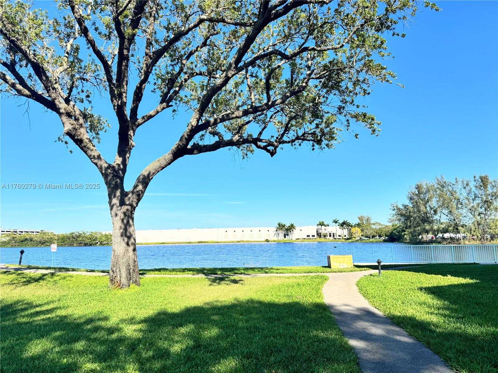 Small Image of 15525 MIAMI LAKEWAY N #102, Miami Lakes Number 30