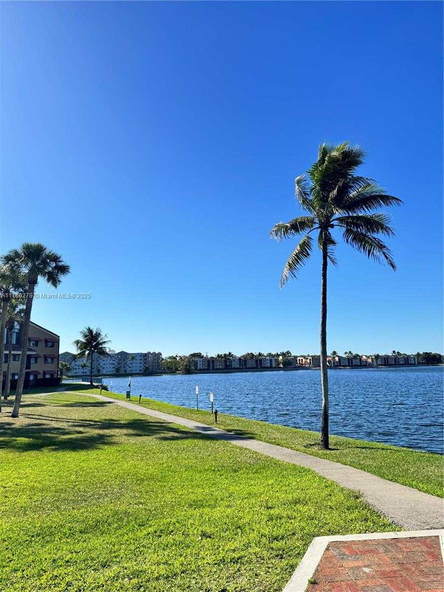 Small Image of 15525 MIAMI LAKEWAY N #102, Miami Lakes Number 33
