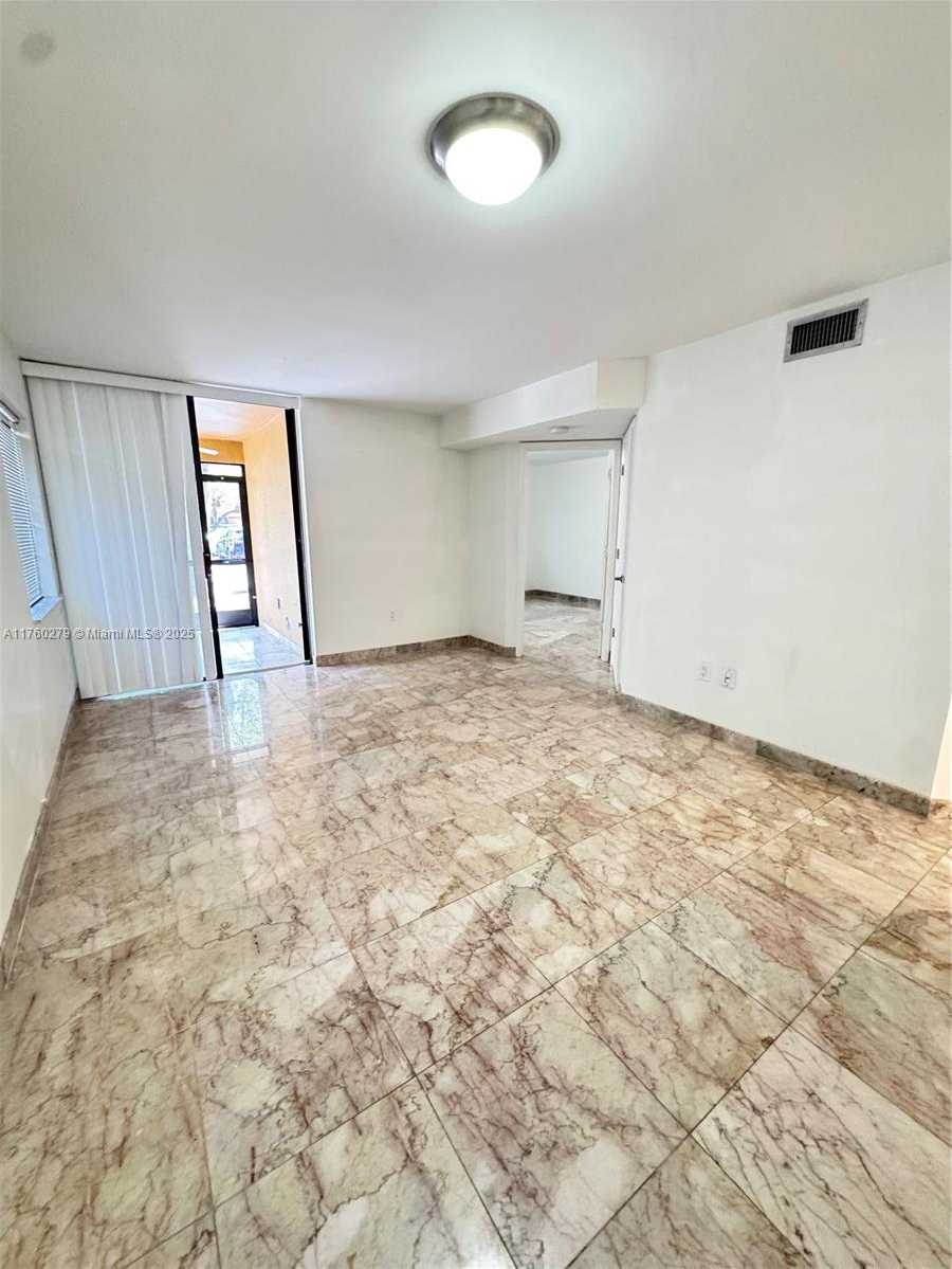 Small Image of 15525 MIAMI LAKEWAY N #102, Miami Lakes Number 4