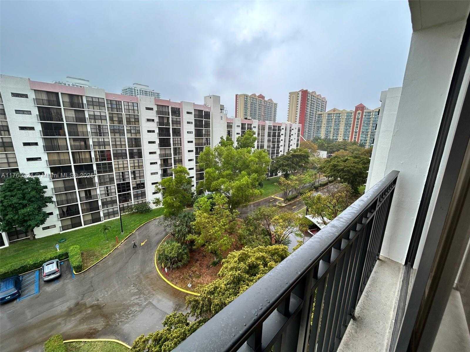 Small Image of 17021 NORTH BAY RD #828, Sunny Isles Beach Number 10