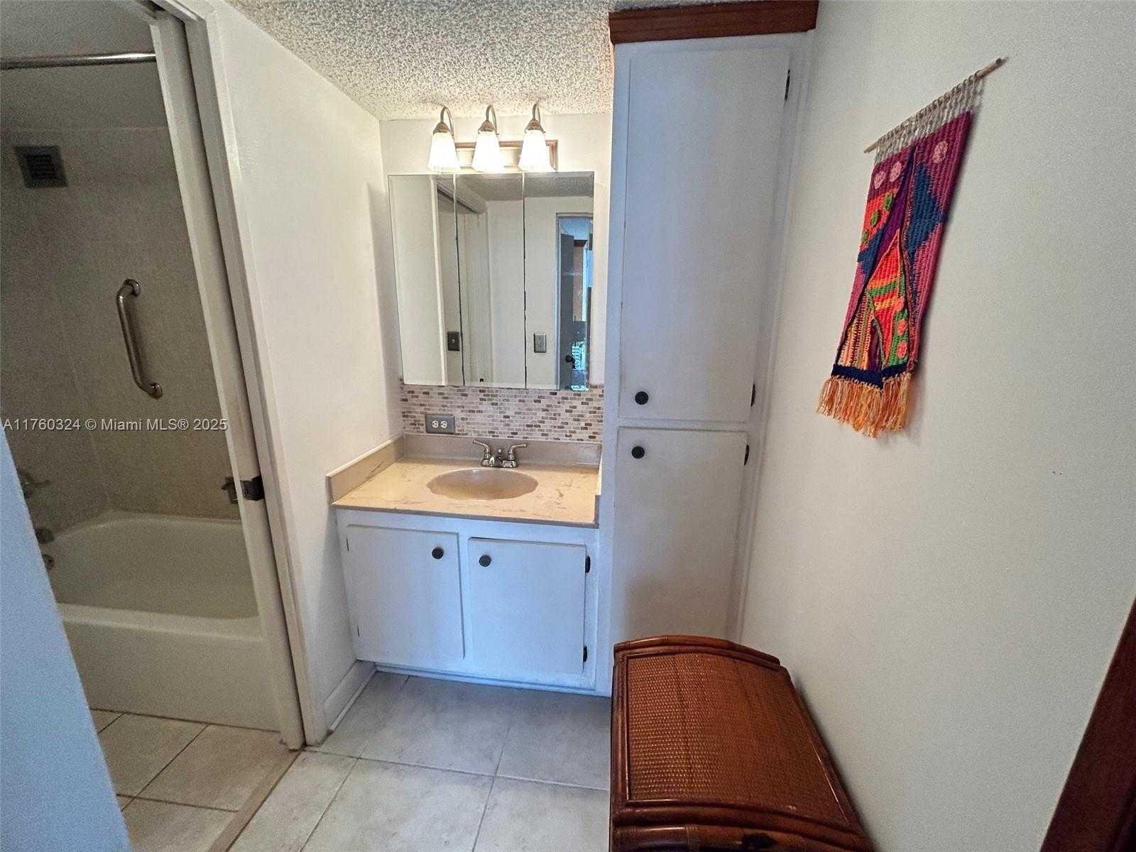 Small Image of 17021 NORTH BAY RD #828, Sunny Isles Beach Number 22