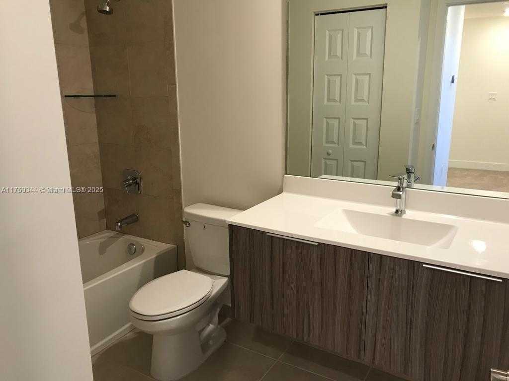 Small Image of 10431 NORTH WEST 82ND ST #5, Doral Number 6