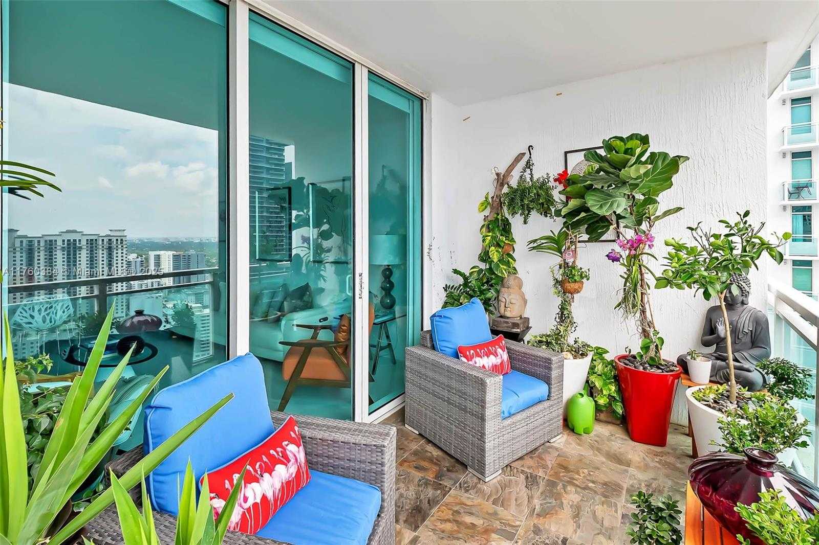 Small Image of 950 Brickell Bay Dr, Miami, FL 33131, USA Number 19
