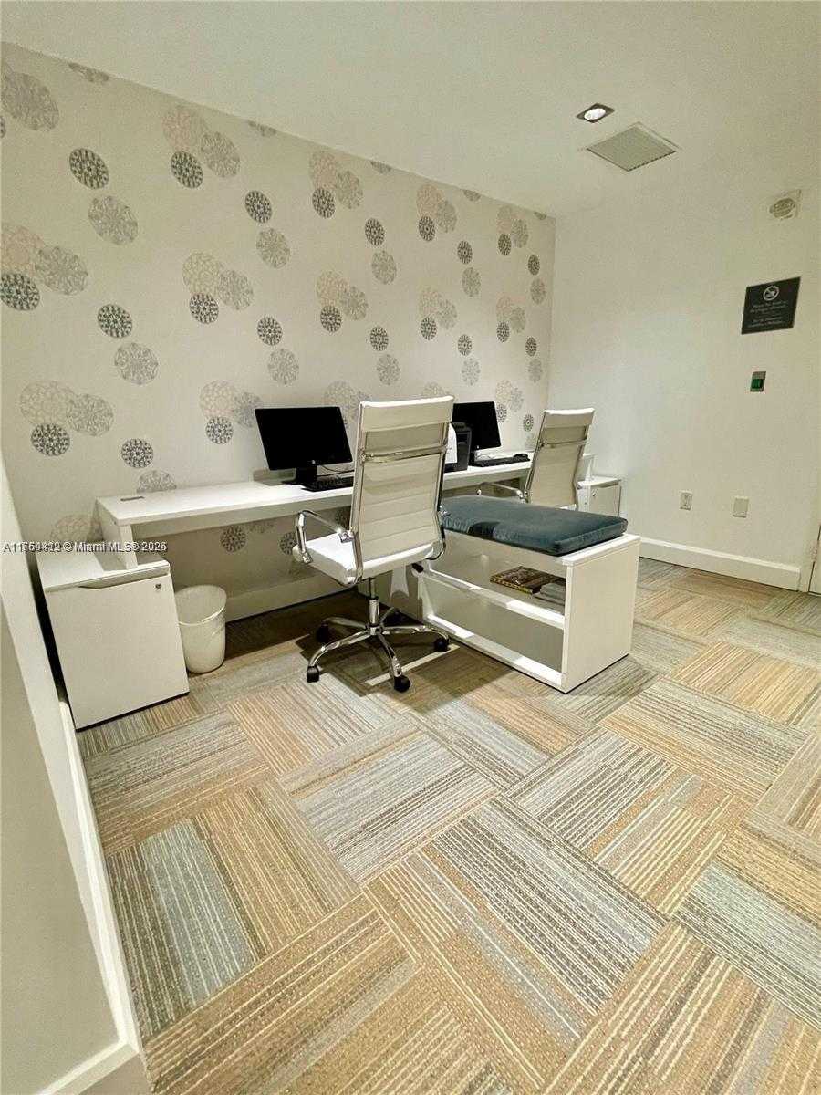 Small Image of 951 BRICKELL AVE #3403, Miami Number 10