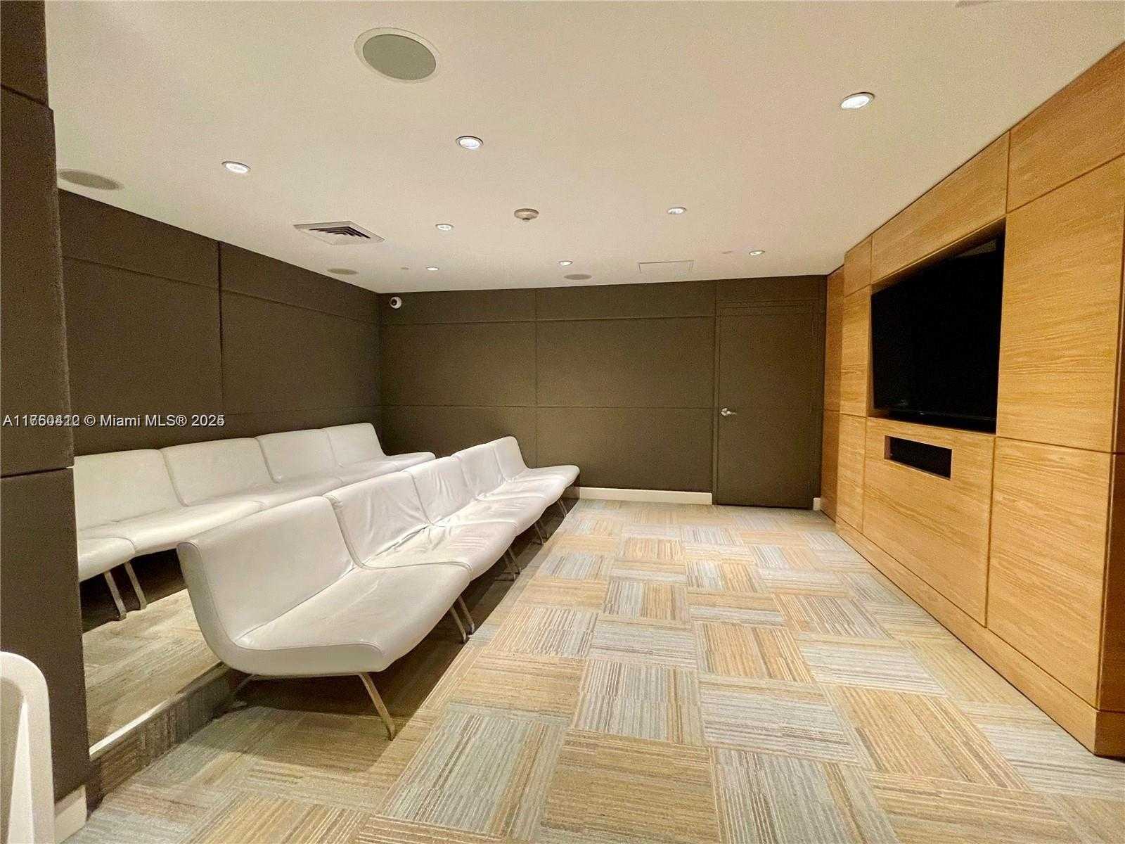 Small Image of 951 BRICKELL AVE #3403, Miami Number 11