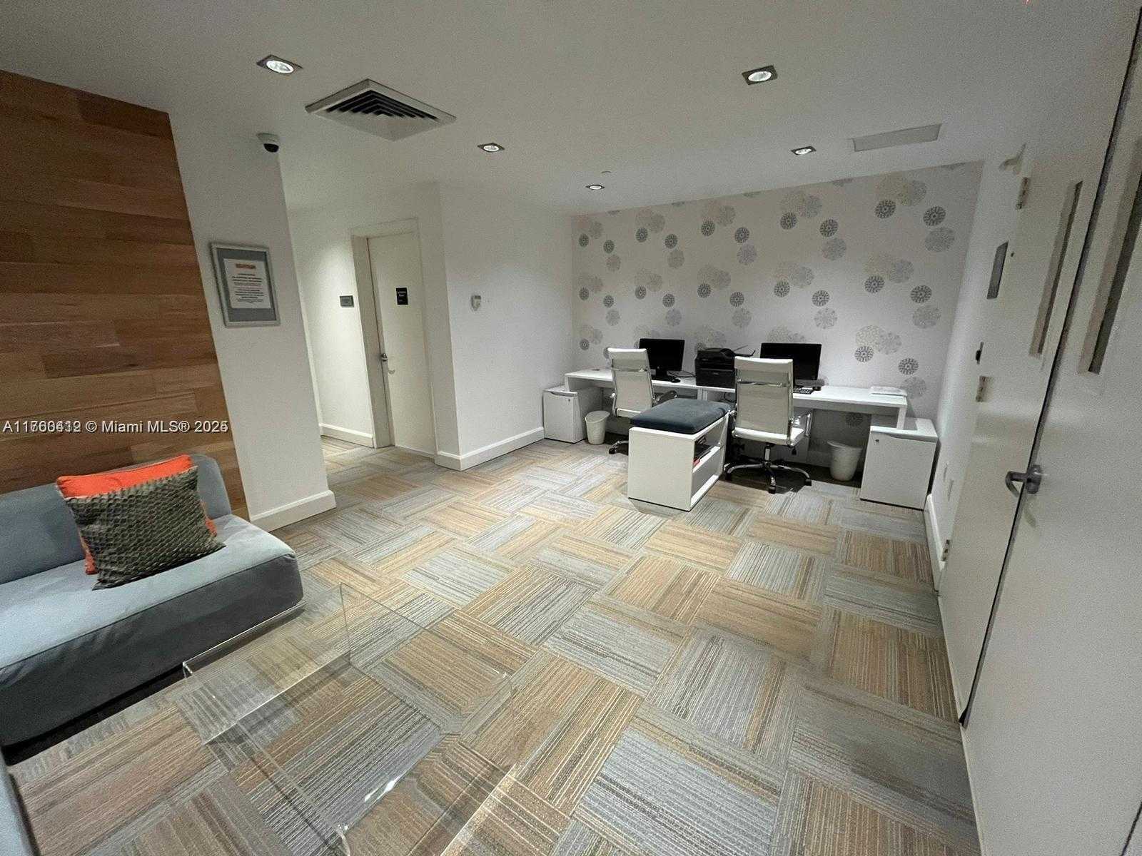 Small Image of 951 BRICKELL AVE #3403, Miami Number 14