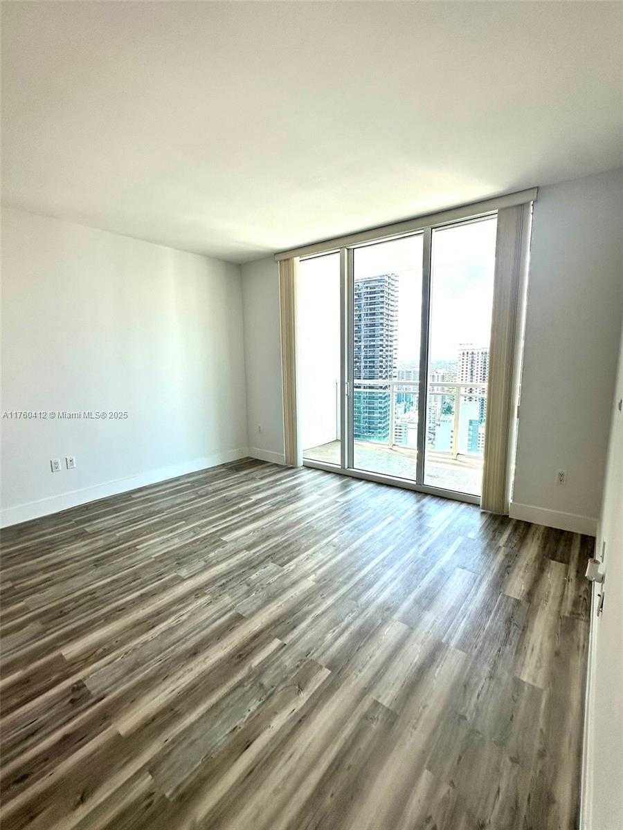 Small Image of 951 BRICKELL AVE #3403, Miami Number 31
