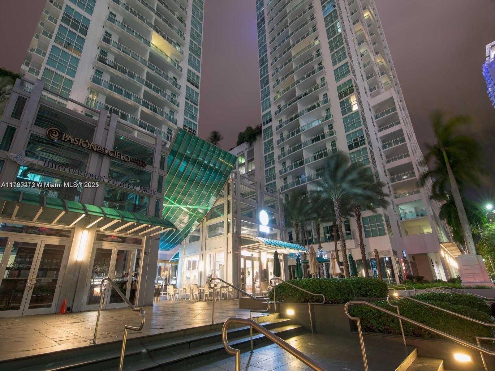 Small Image of 951 BRICKELL AVE #3403, Miami Number 5