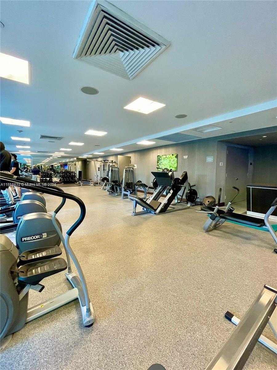 Small Image of 951 BRICKELL AVE #3403, Miami Number 9