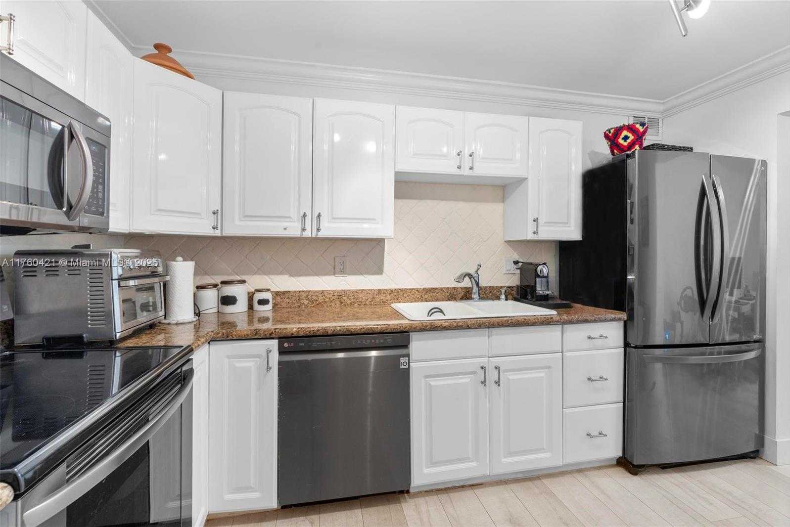 Small Image of 11 ISLAND AVE #506, Miami Beach Number 10
