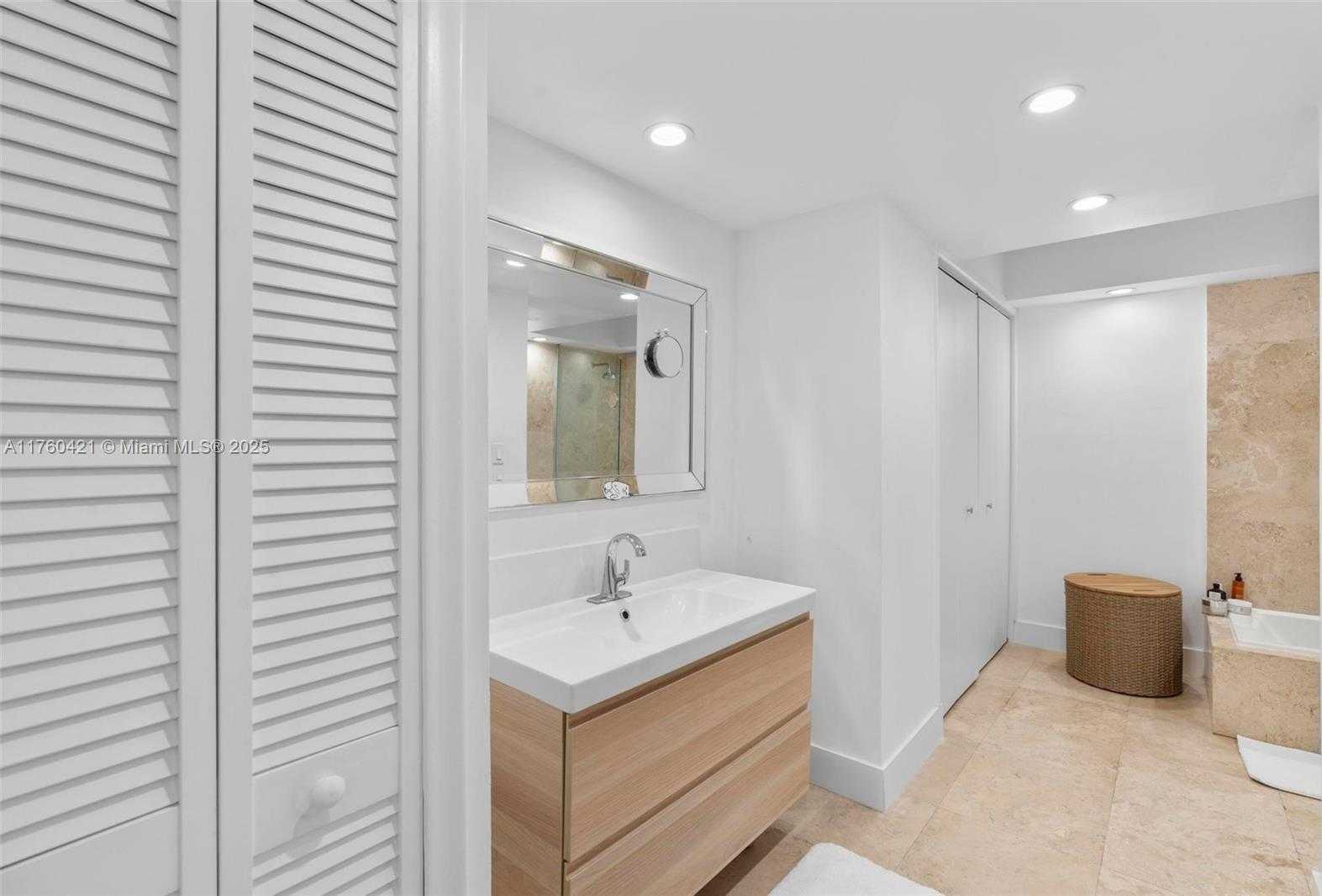 Small Image of 11 ISLAND AVE #506, Miami Beach Number 19