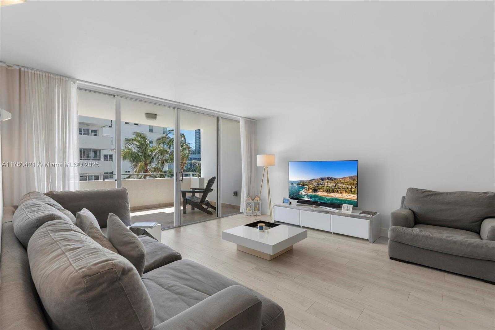 Small Image of 11 ISLAND AVE #506, Miami Beach Number 2