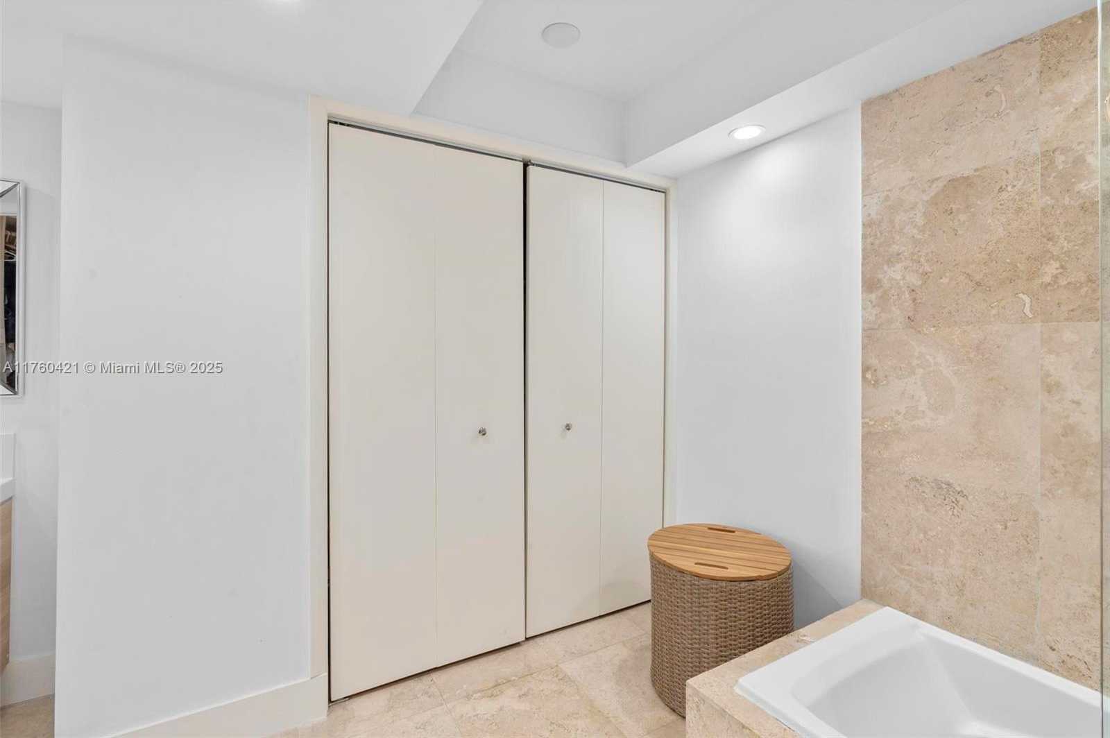 Small Image of 11 ISLAND AVE #506, Miami Beach Number 21