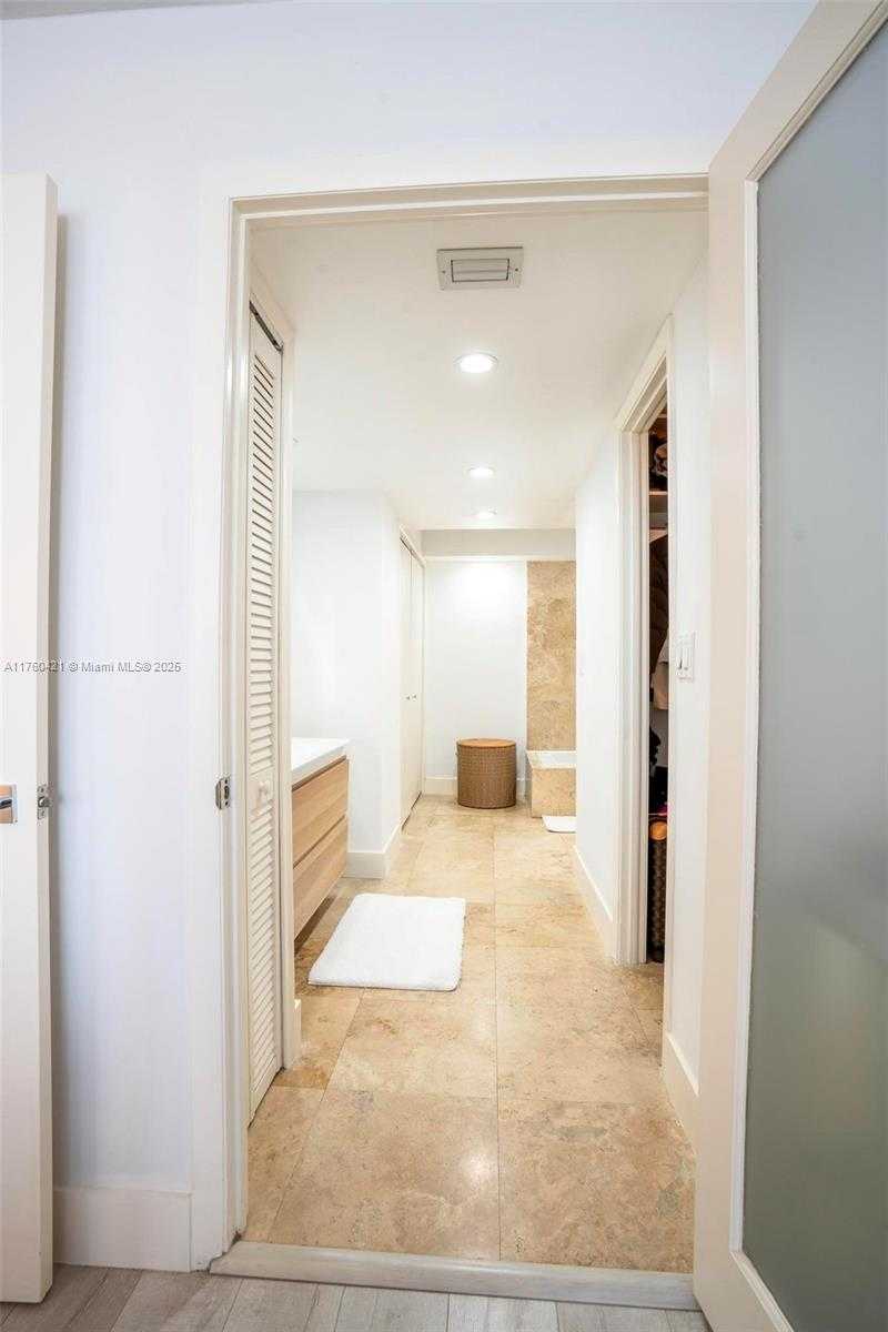 Small Image of 11 ISLAND AVE #506, Miami Beach Number 22