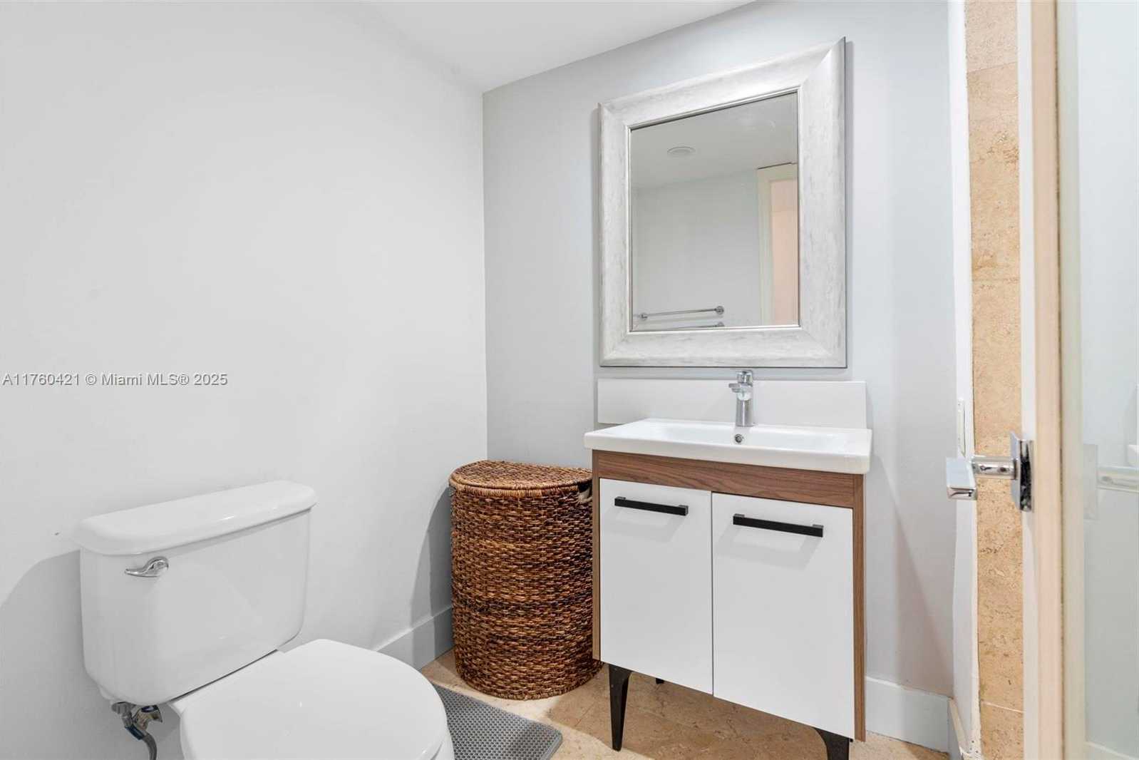 Small Image of 11 ISLAND AVE #506, Miami Beach Number 25