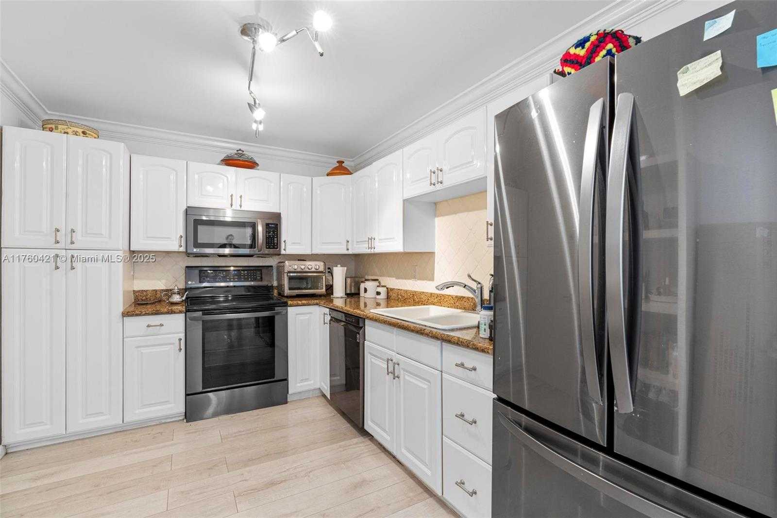 Small Image of 11 ISLAND AVE #506, Miami Beach Number 9