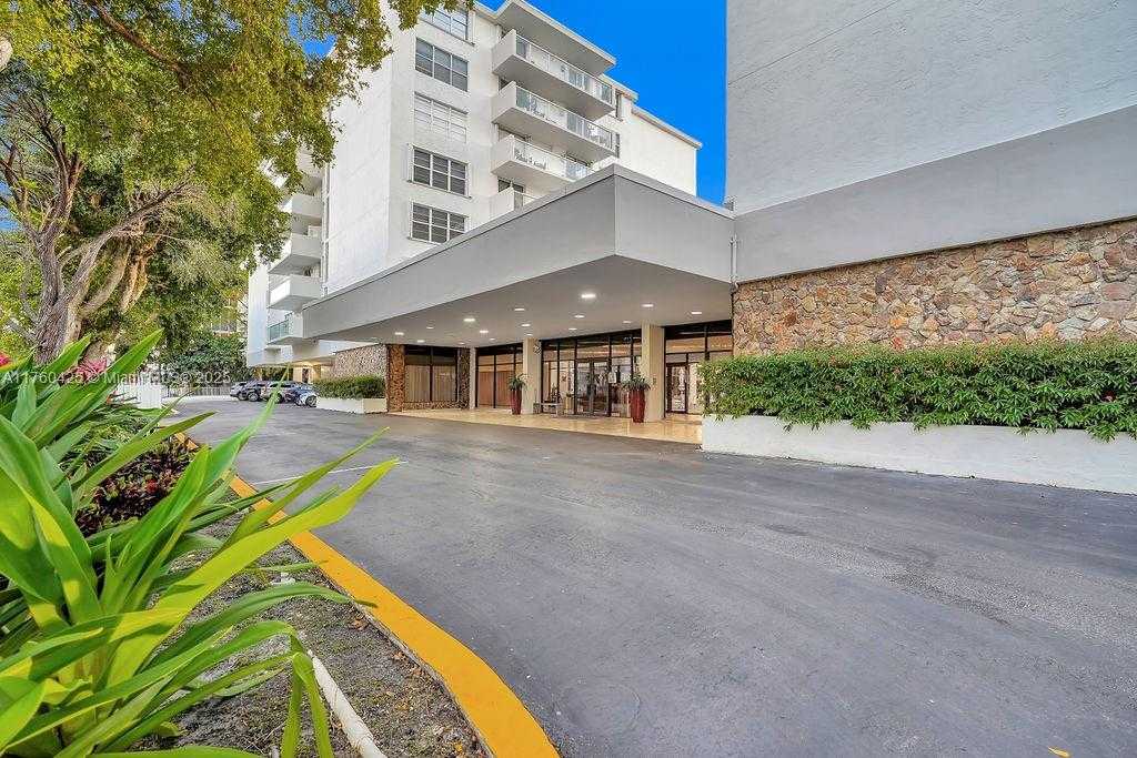 Small Image of 10000 WEST BAY HARBOR DR #403, Bay Harbor Islands Number 25