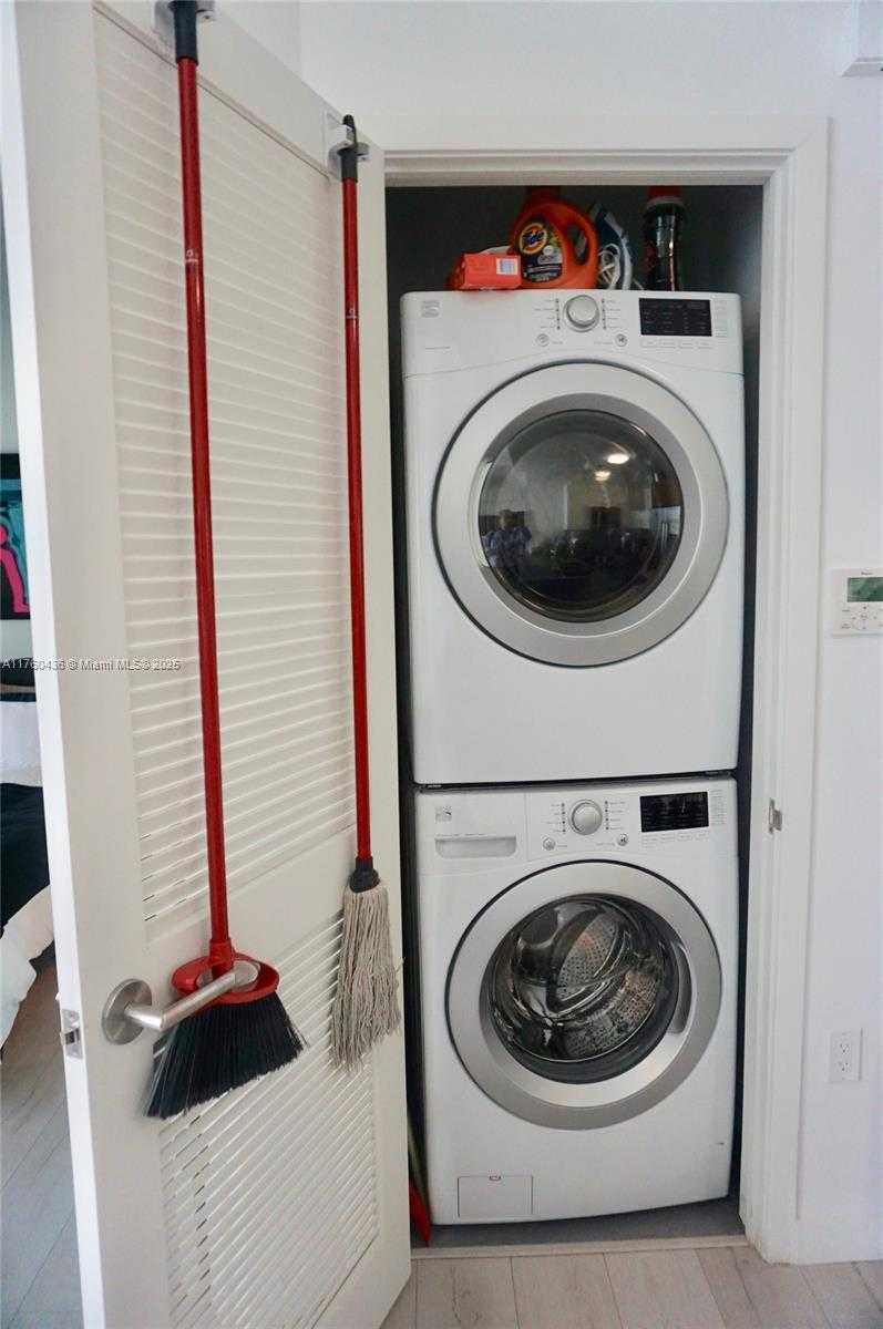 Small Image of 601 NORTH EAST 27TH ST #1706, Miami Number 19