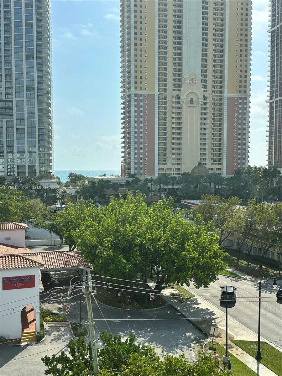 Small Image of 17800 ATLANTIC BLVD #509, Sunny Isles Beach Number 23