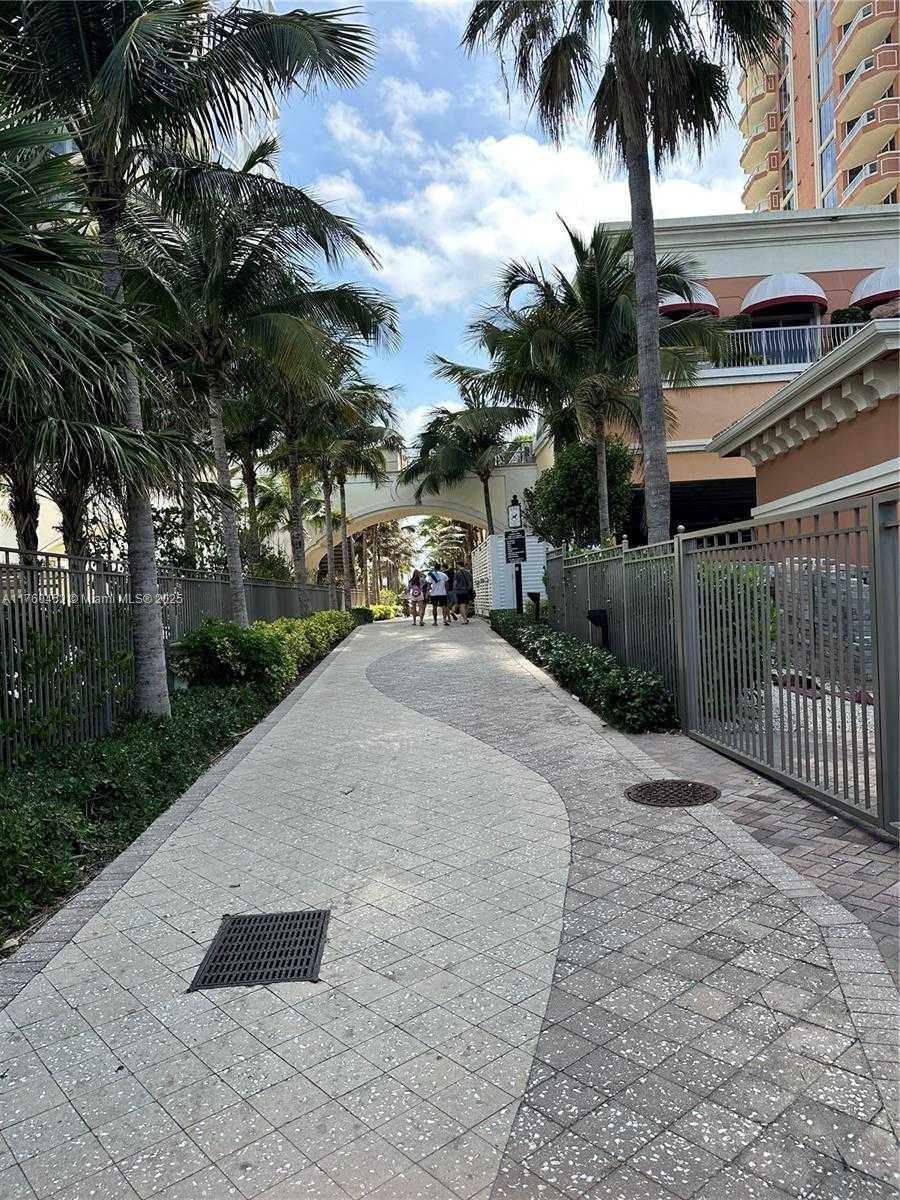 Small Image of 17800 ATLANTIC BLVD #509, Sunny Isles Beach Number 26