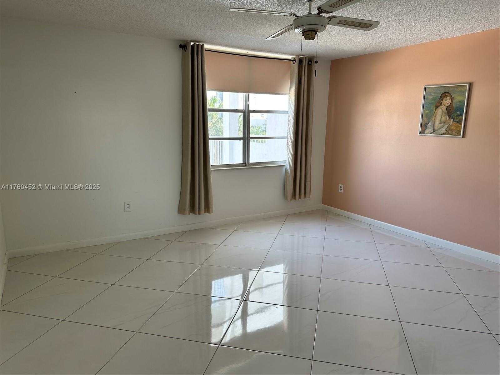 Small Image of 17800 ATLANTIC BLVD #509, Sunny Isles Beach Number 6