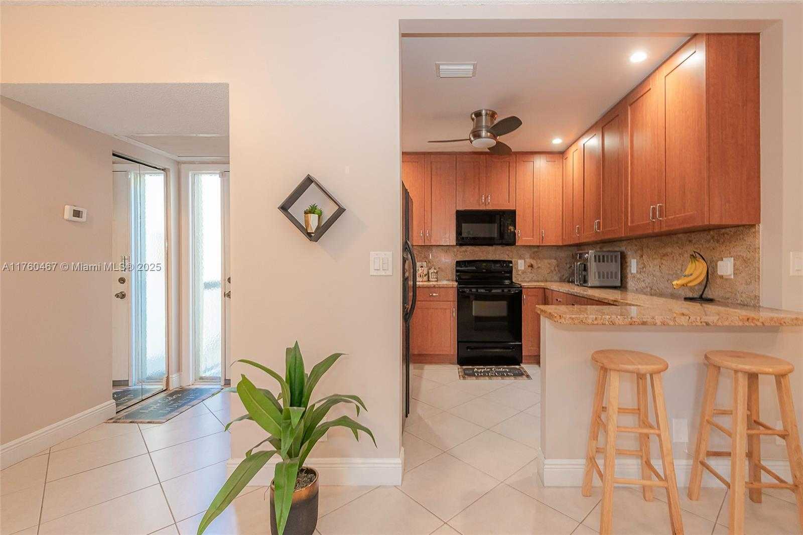 Small Image of 2888 SOUTH CARAMBOLA CIR S #2079, Coconut Creek Number 11