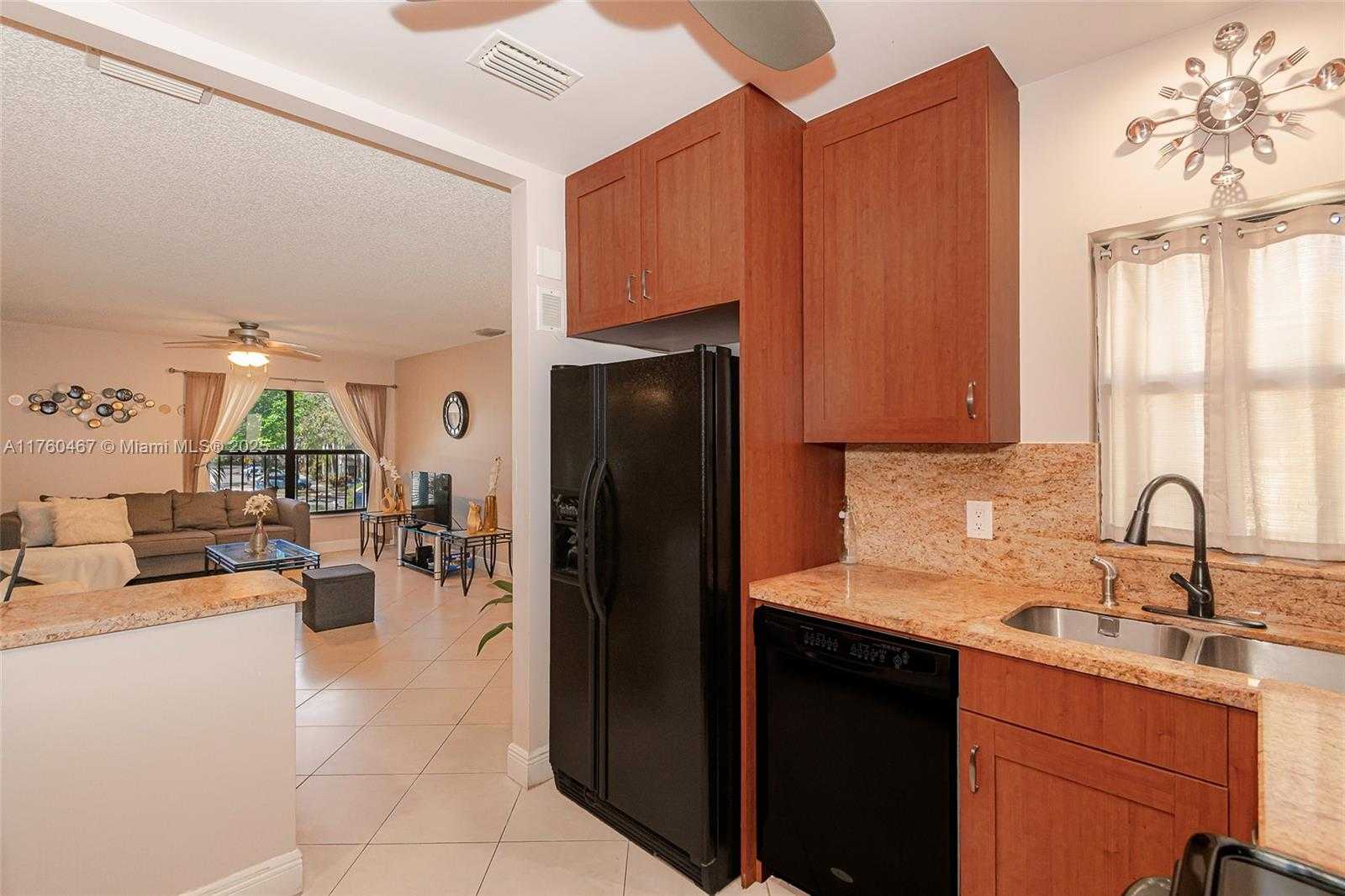 Small Image of 2888 SOUTH CARAMBOLA CIR S #2079, Coconut Creek Number 13