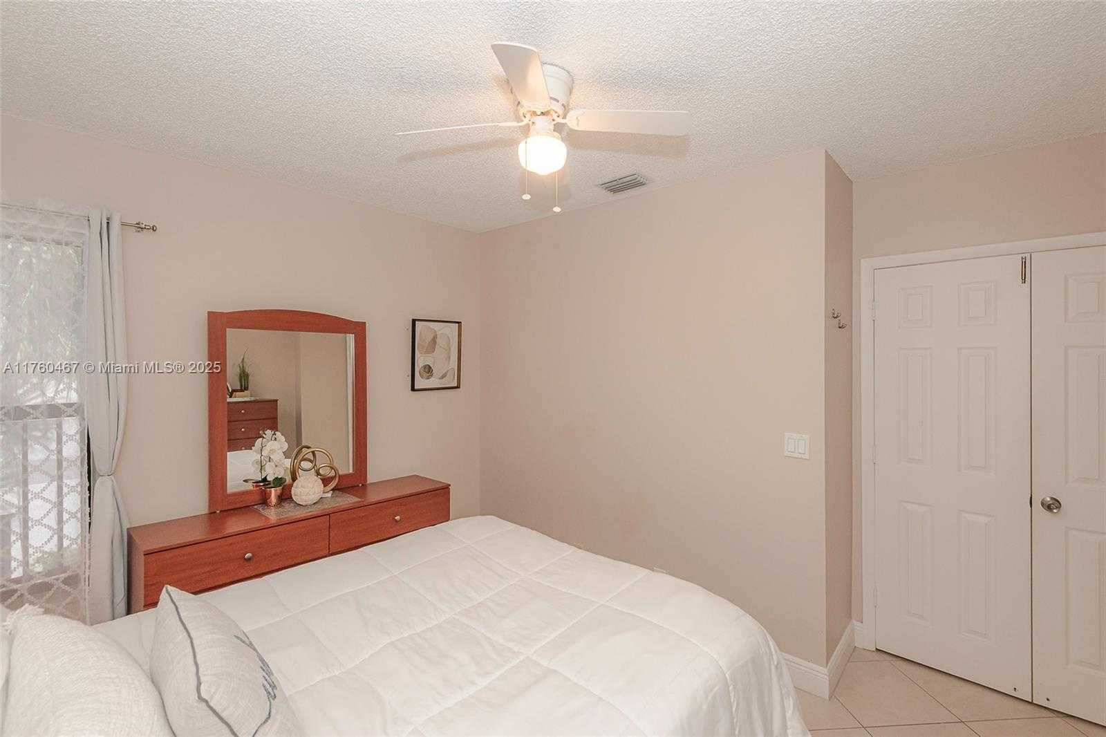 Small Image of 2888 SOUTH CARAMBOLA CIR S #2079, Coconut Creek Number 15