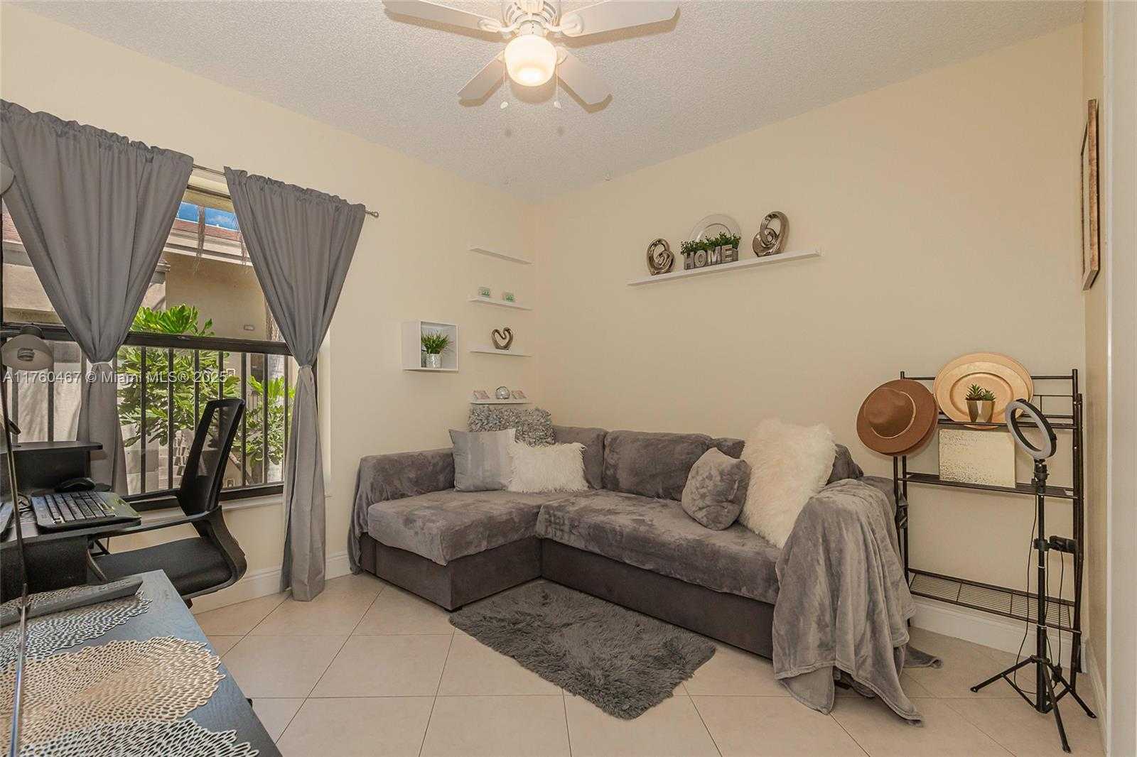 Small Image of 2888 SOUTH CARAMBOLA CIR S #2079, Coconut Creek Number 18