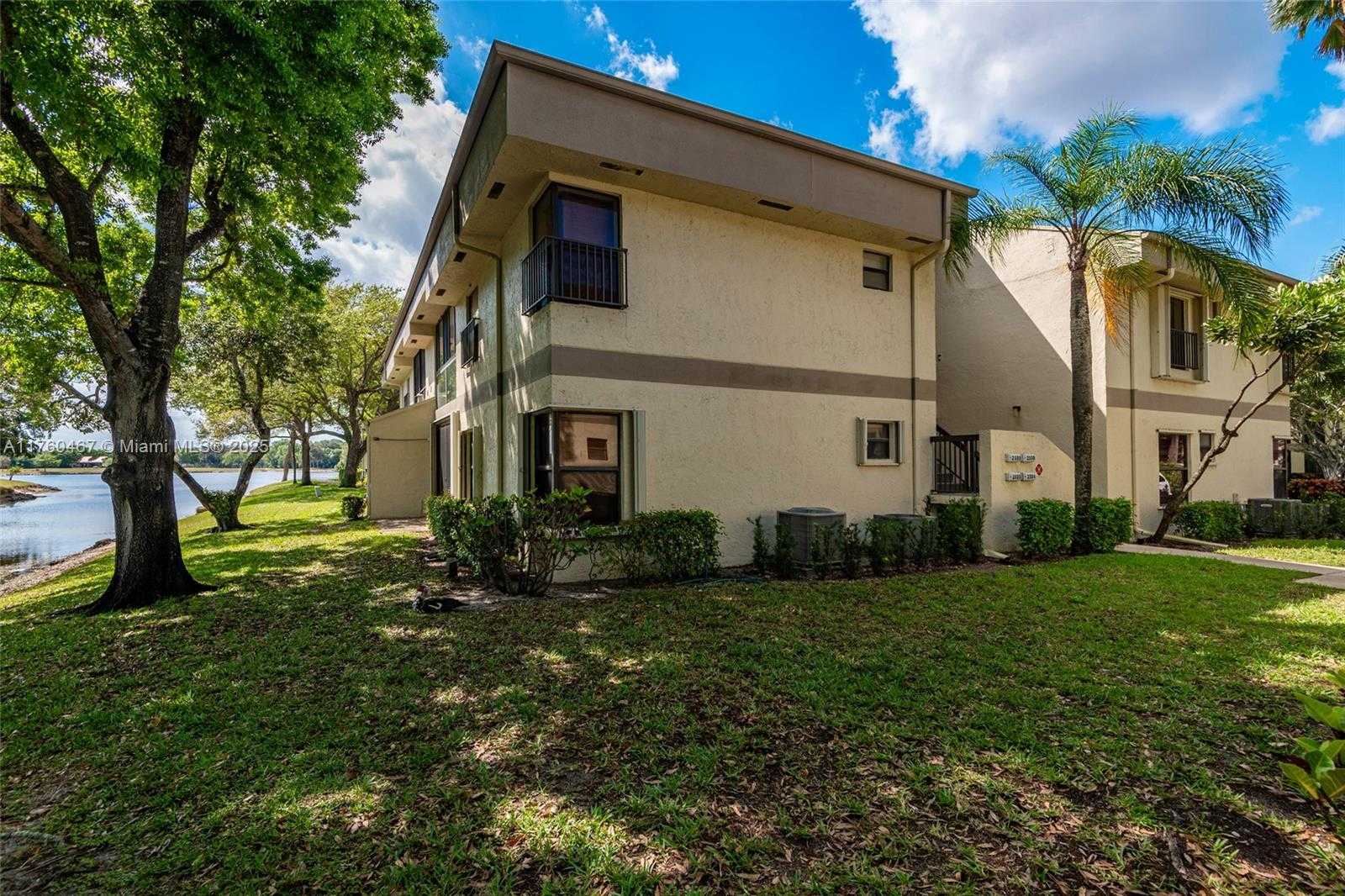 Small Image of 2888 SOUTH CARAMBOLA CIR S #2079, Coconut Creek Number 2