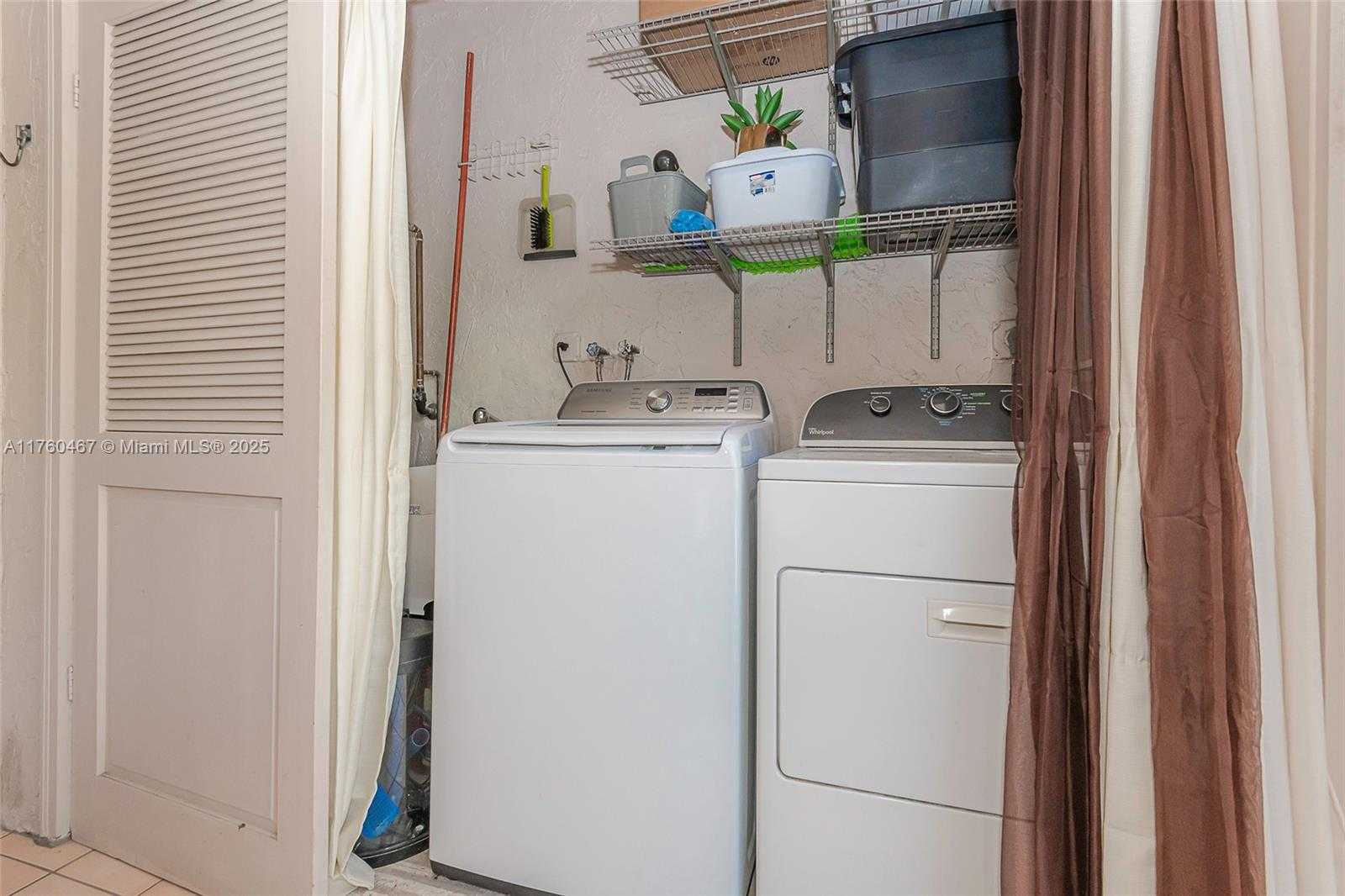 Small Image of 2888 SOUTH CARAMBOLA CIR S #2079, Coconut Creek Number 26