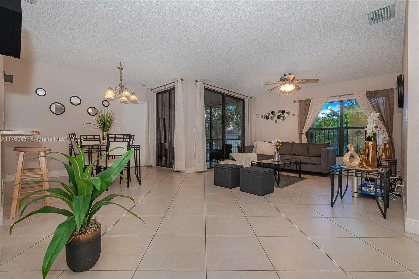 Small Image of 2888 SOUTH CARAMBOLA CIR S #2079, Coconut Creek Number 3