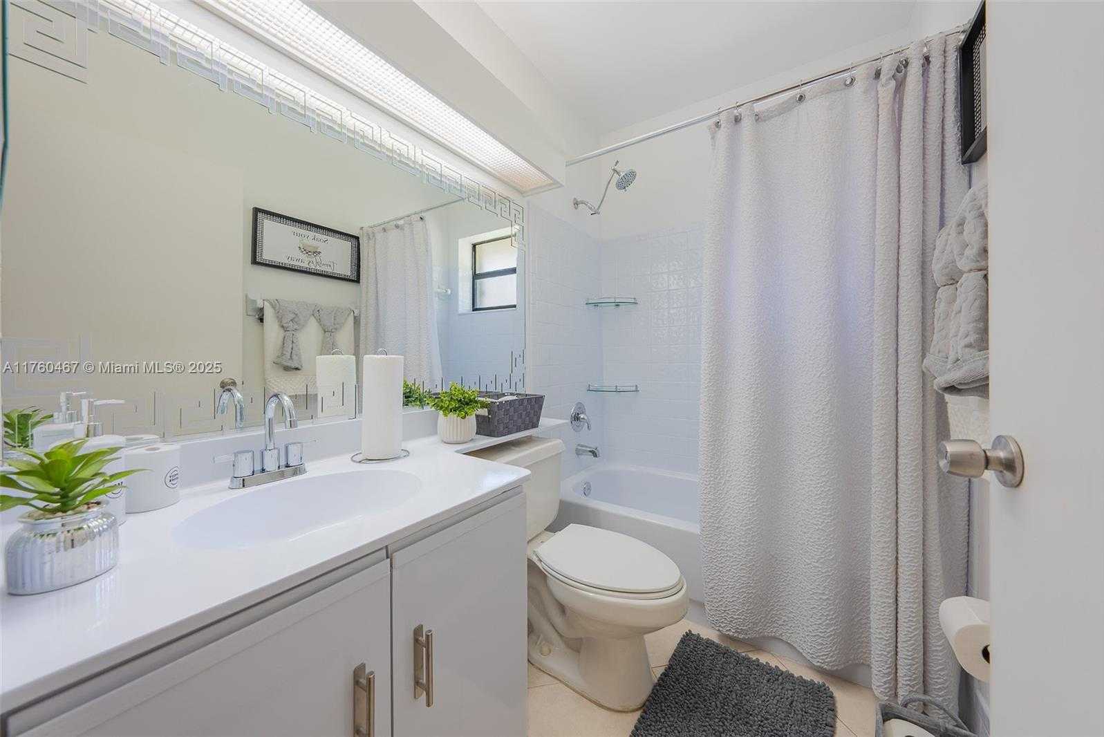 Small Image of 2888 SOUTH CARAMBOLA CIR S #2079, Coconut Creek Number 30
