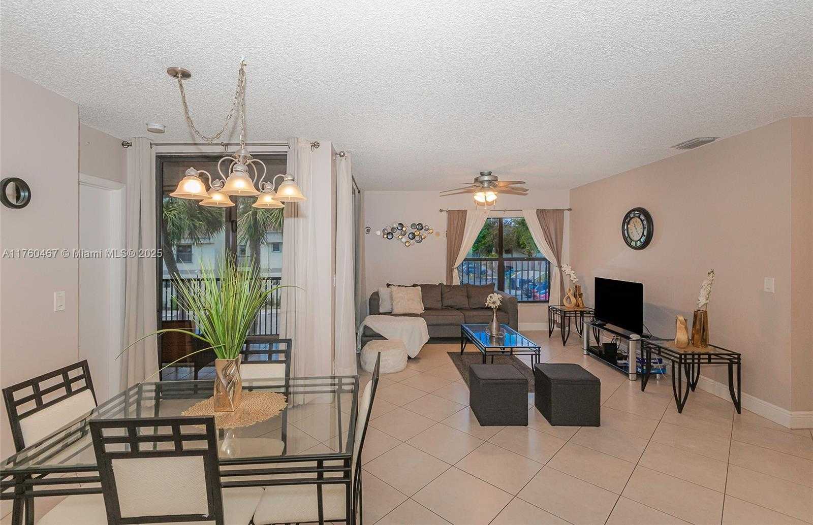 Small Image of 2888 SOUTH CARAMBOLA CIR S #2079, Coconut Creek Number 4