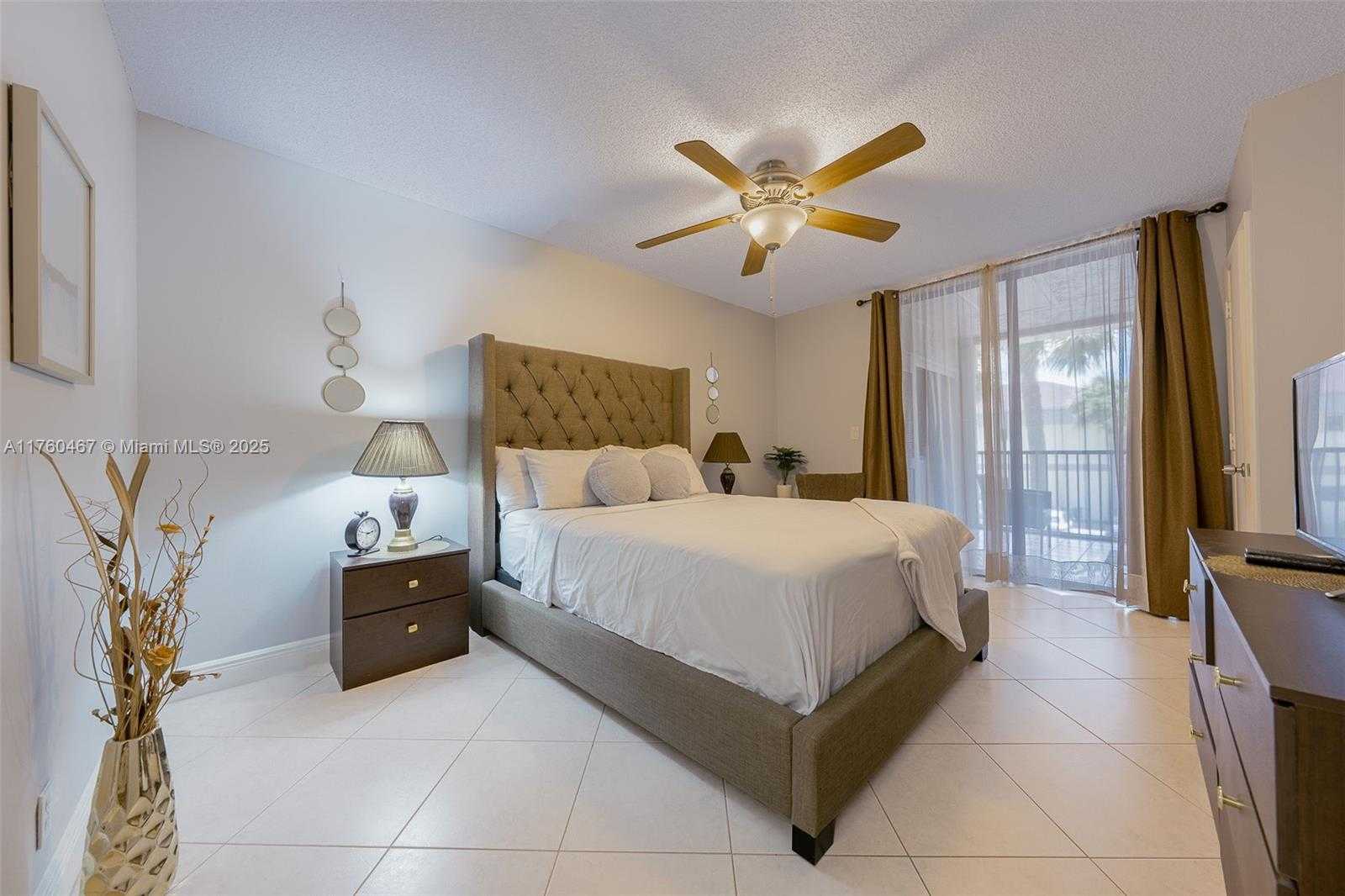 Small Image of 2888 SOUTH CARAMBOLA CIR S #2079, Coconut Creek Number 40