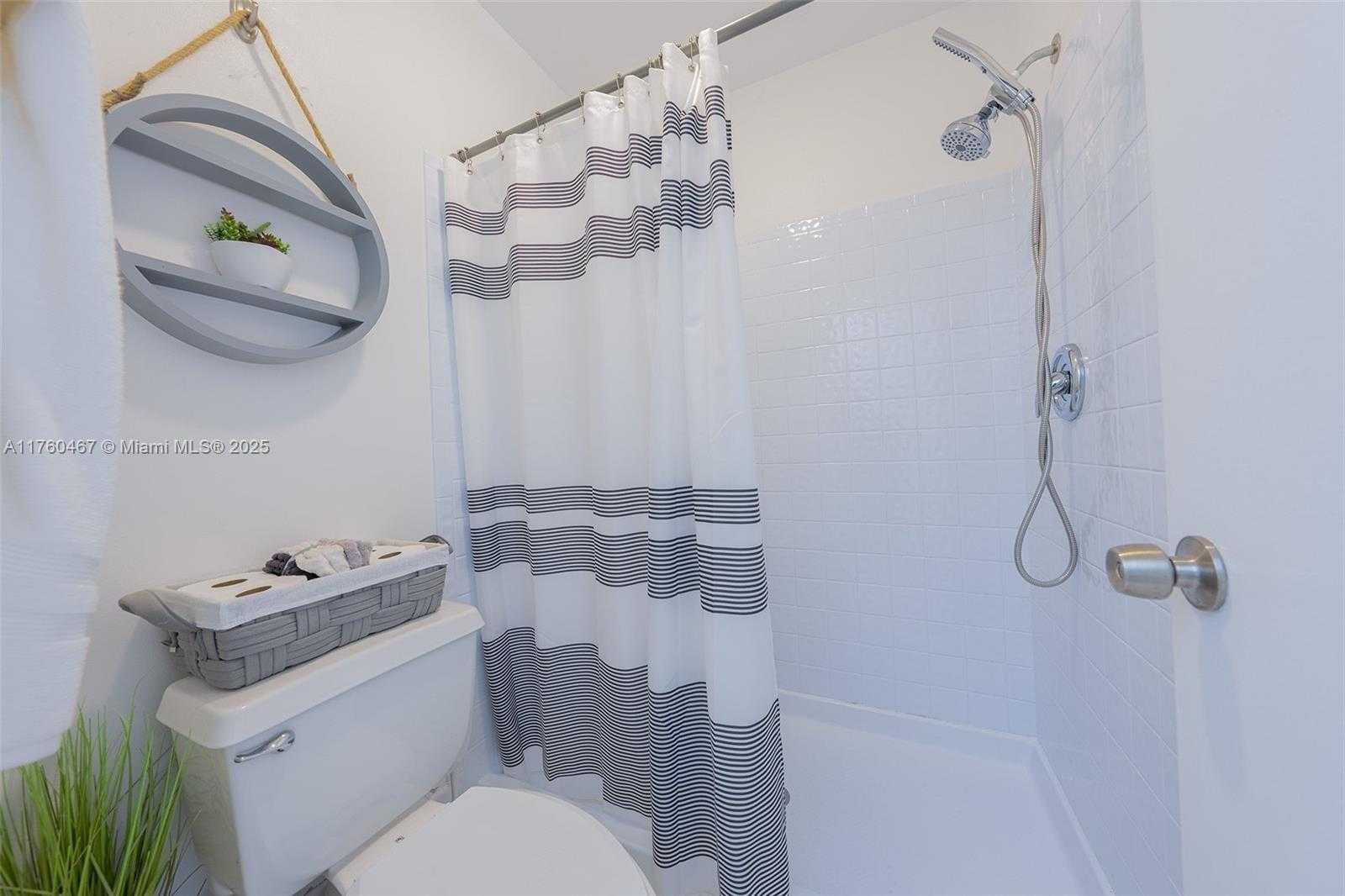 Small Image of 2888 SOUTH CARAMBOLA CIR S #2079, Coconut Creek Number 47