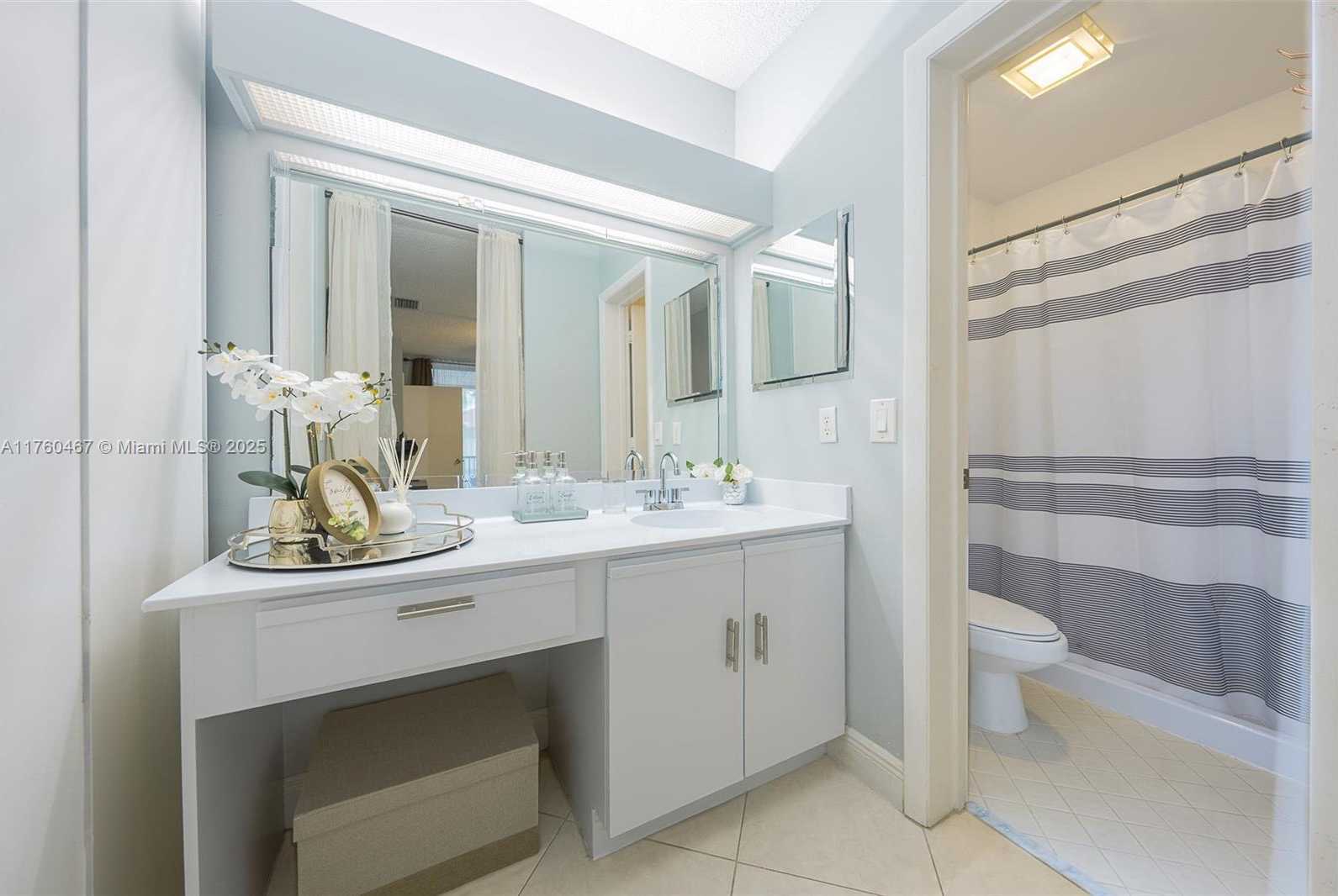 Small Image of 2888 SOUTH CARAMBOLA CIR S #2079, Coconut Creek Number 48