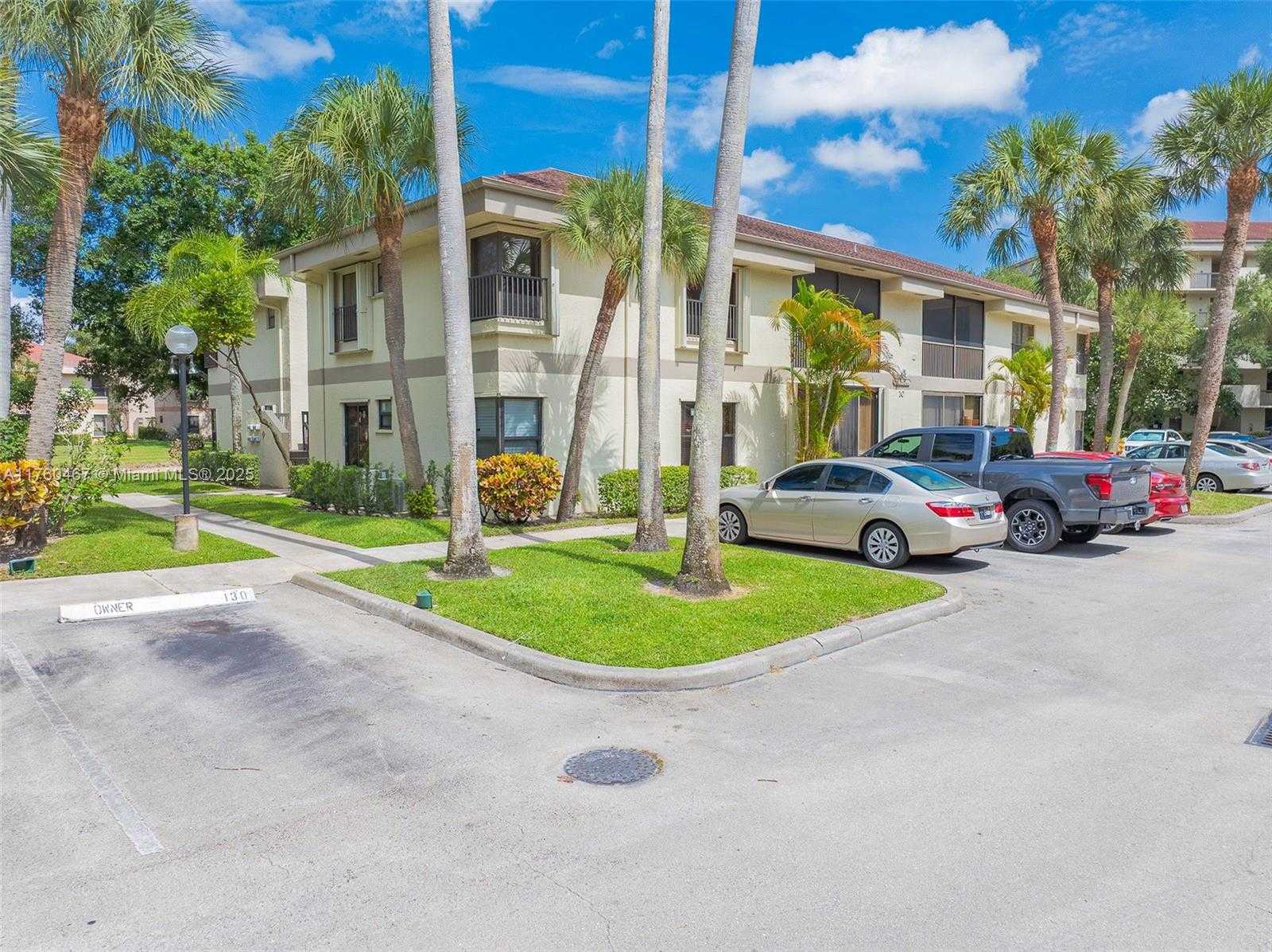 Small Image of 2888 SOUTH CARAMBOLA CIR S #2079, Coconut Creek Number 54