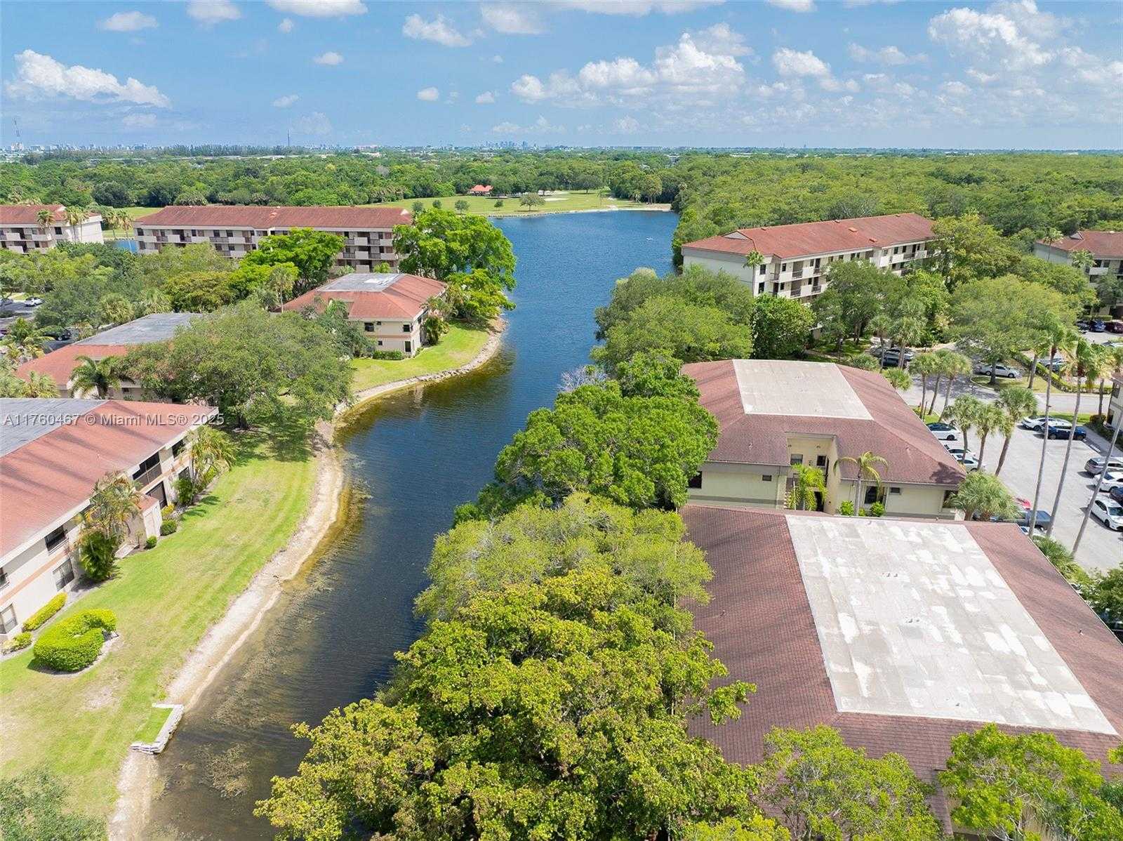 Small Image of 2888 SOUTH CARAMBOLA CIR S #2079, Coconut Creek Number 57