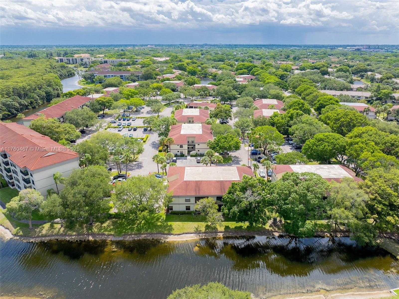 Small Image of 2888 SOUTH CARAMBOLA CIR S #2079, Coconut Creek Number 58